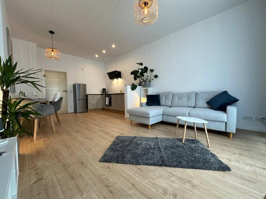 Modern, Stylisch Und Zentral! Lägenhet Meuselwitz Exteriör bild